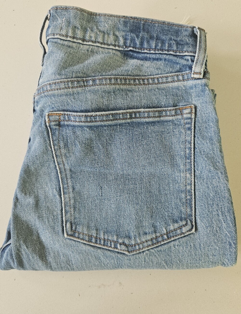 Abercrombie Mid Rise Boyfriend Cropped Jeans Straight Leg Mid Wash Distressed 26